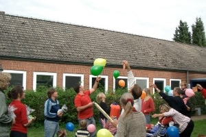 017